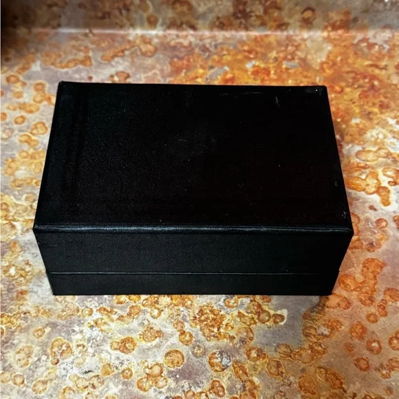 Zumanity Cirque du Soileil Keepsake/Trinket Box - Picture 7 of 7